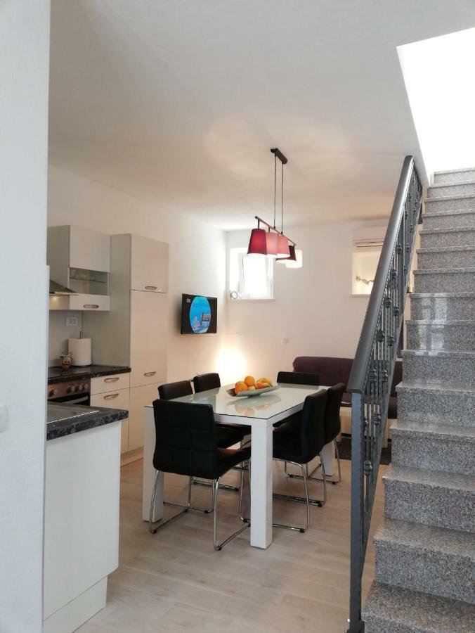 Apartment Porat Трогир Экстерьер фото