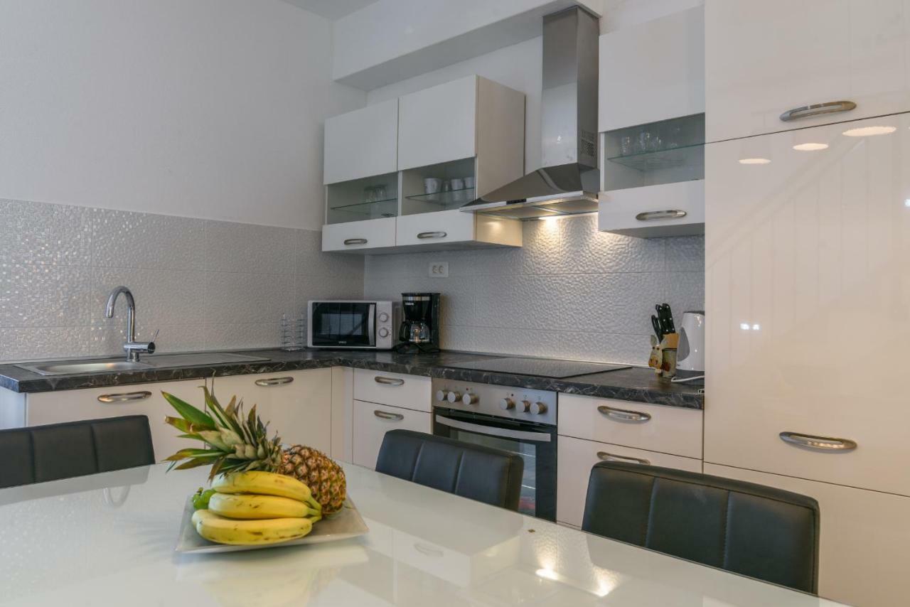 Apartment Porat Трогир Экстерьер фото