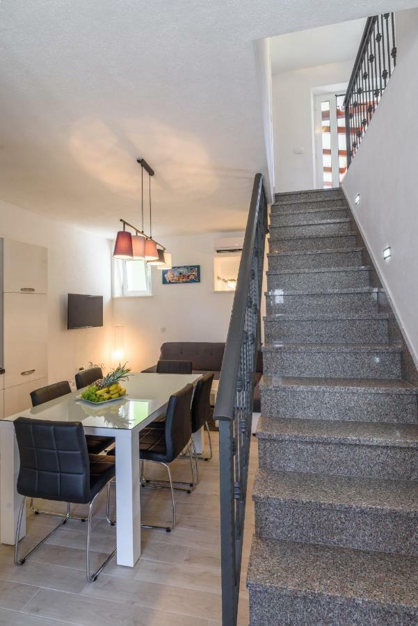 Apartment Porat Трогир Экстерьер фото